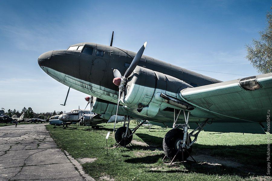 Музей авиации в Кракове | Зато на улице — восторг! Сотни самолетов! Не раздолбанно-умирающих, а как-будто только что прилетевших.