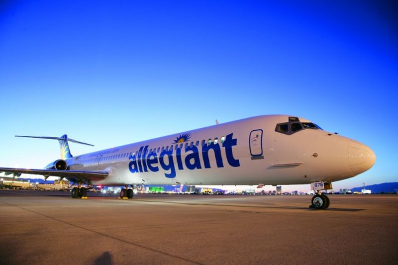 10 самых старых авиапарков мира | Allegiant Air — бюджетная американская авиакомпания, лидер в рейтинге компаний с самым старых воздушным флотом, средний возраст самолета составляет 23 года. Является дочерним предприятием холдинговой компании Allegiant Travel Co.
