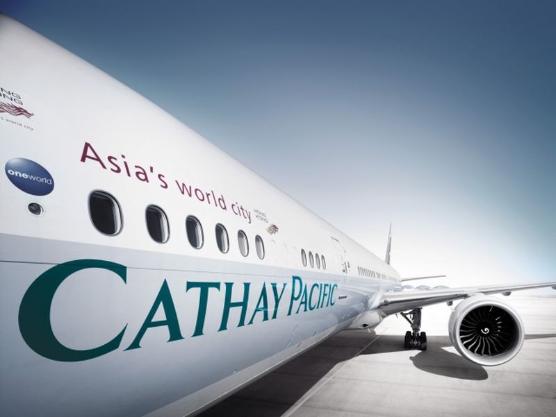 10 самых старых авиапарков мира | Cathay Pacific - авиакомпания Гонконга, осуществляет регулярные пассажирские и грузовые перевозки по 114 назначениям по всему миру. Хоть компания является одной из шести авиакомпаний мира, имеющих пятизвездочный рейтинг Skytrax, авиафлот компании довольно старый. Средний возраст самолета составляет 13 лет.