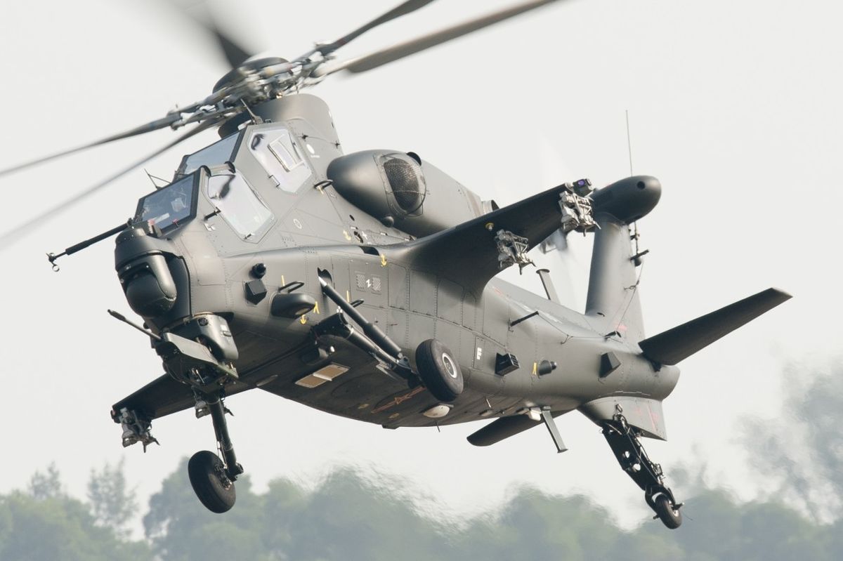 Лучшие ударные вертолёты современности | CAIC WZ-10

Ударный вертолёт производства КНР. Разработан с участием российских специалистов. Первый ударный китайский вертолёт с тандемной кабиной. Принят на вооружение НОАК в феврале 2011 года.