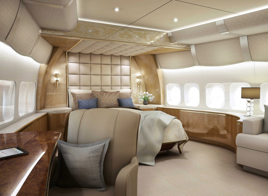 Boeing 747 VIP: летающий дворец | Спальни являются здесь действительно спальнями. Как вы сами понимаете, дизайнерам было где приложить свою фантазию. Места на борту — хоть отбавляй.